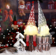 Verlichte Kerstkabouters – Set van 2 | Rood & Grijs – ca. 50 cm - productafbeelding 4