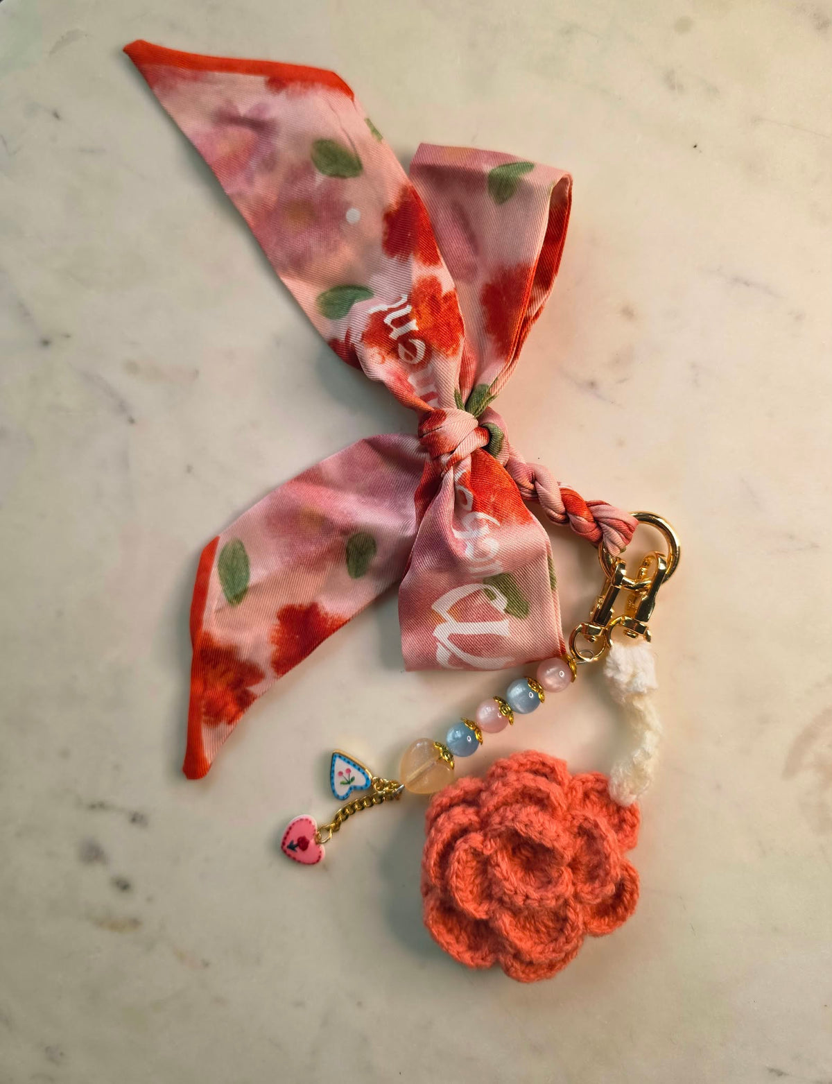 ARTEMESIA Tasbedel met Sjaal & Gehaakte Bloem - productafbeelding 4